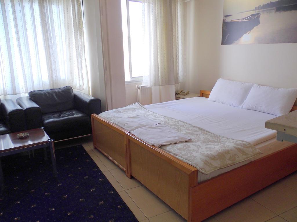 Caylan Hotel Esmirna Quarto foto